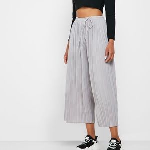 MISSGUIDED Grey Wide Pleated Culottes with Skinny Tie Belt